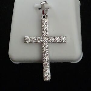 Elegant Silver Cross Pendant